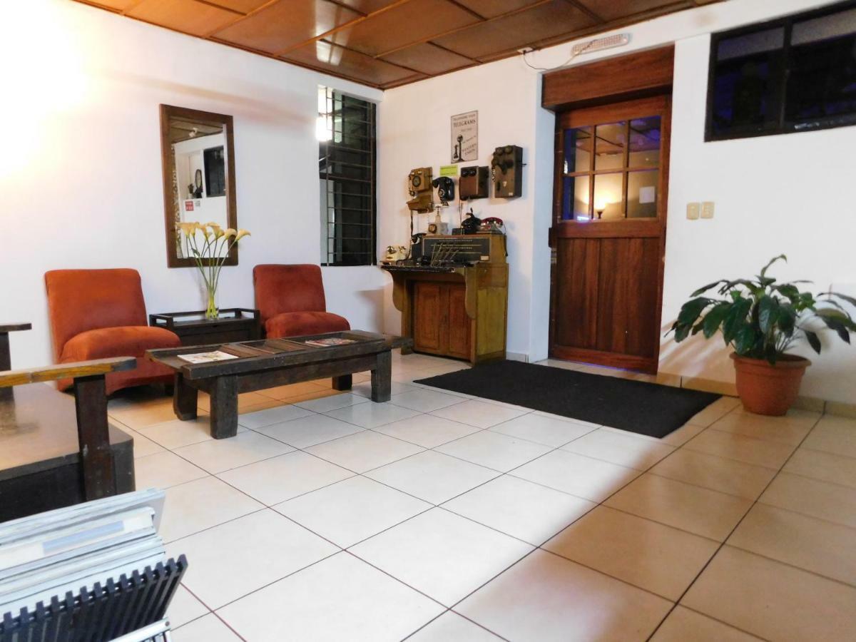 Hotel Meson De Maria Antiguo Cuscatlán Eksteriør billede